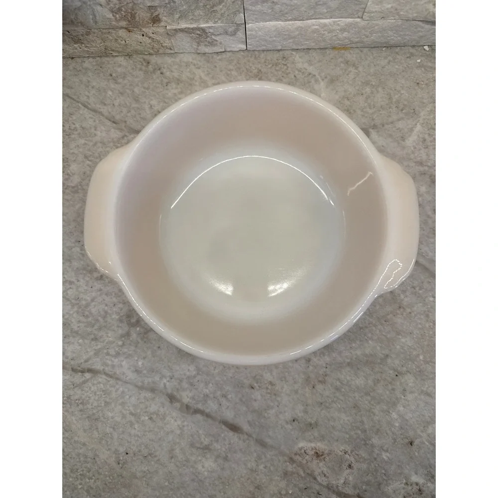 Fire-King Peach Lusterware Casserole‎ Dish Round Milk Glass Laurel 7.5 Inch Bowl